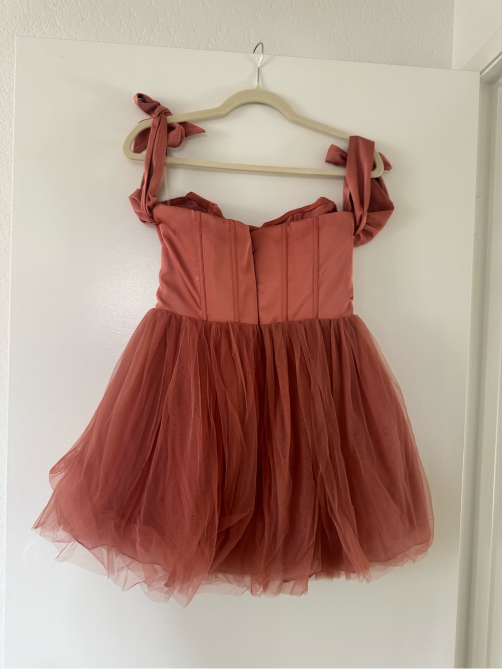 Oh Polly - REINE Off Shoulder Tulle Skirt Mini Dress in Pink - Picture 5 of 6